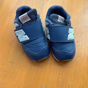 New Balance New-B 574 Toddler size 4.5 sneakers shoes early walkers